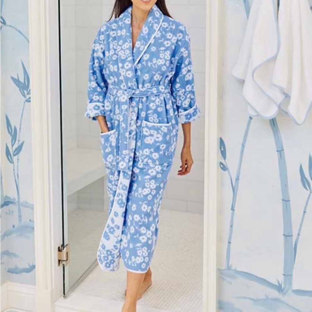Weezie Robe